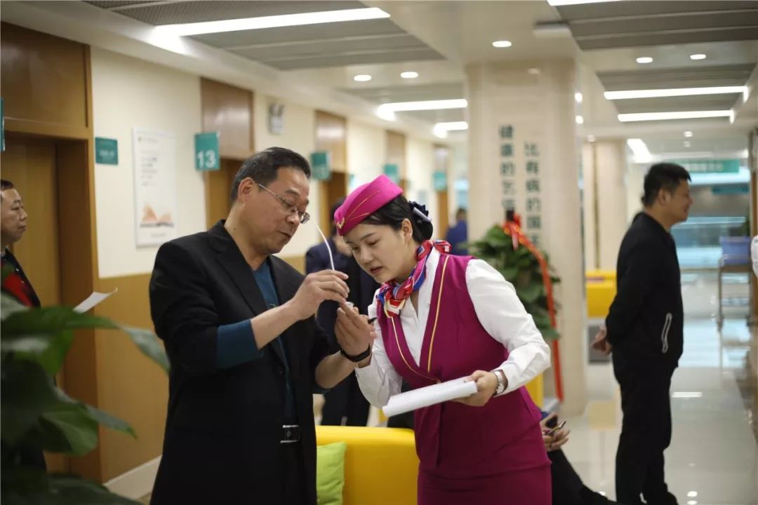 绵阳24小时套医保卡(北京医保卡使用指南)